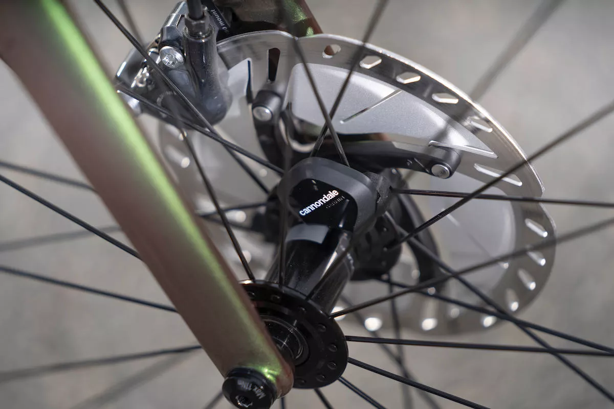 Qué diámetro de discos de freno necesitas para tu bici urbana, gravel o de carretera? | Maillot Magazine