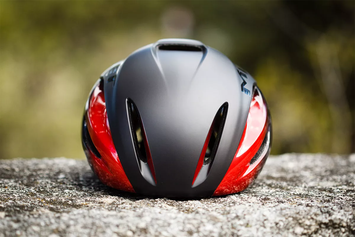Nuevo casco MET Manta Mips - Mountain Bike - Ebike - MTB / Noticias y  videos en español - Carretera - Road